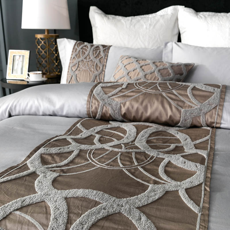 Load image into Gallery viewer, Four-piece Satin embroidered long-staple cotton - SuperStar Bedding
