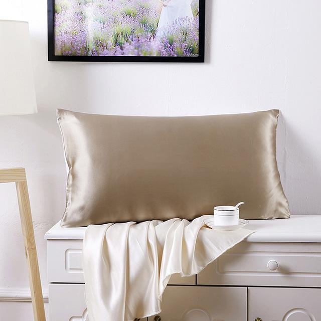 Load image into Gallery viewer, Mulberry Silk Pillowcase - SuperStar Bedding
